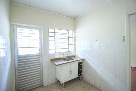 Casa para alugar com 1 quarto, 40m² em Vila Invernada, São Paulo