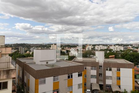 Vista da sala de apartamento para alugar com 2 quartos, 60m² em Itamarati, Belo Horizonte