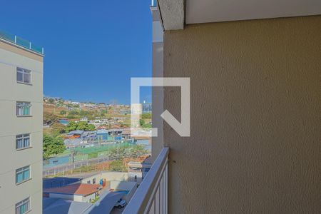 Varanda de apartamento à venda com 3 quartos, 65m² em Fernão Dias, Belo Horizonte