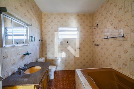 Banheiro da Suíte de casa para alugar com 2 quartos, 100m² em Vila Apiaí, Santo André