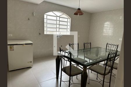 Casa à venda com 4 quartos, 216m² em Vila Guarani, São Paulo