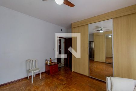 Suíte de casa à venda com 6 quartos, 287m² em Vila Salete, São Paulo