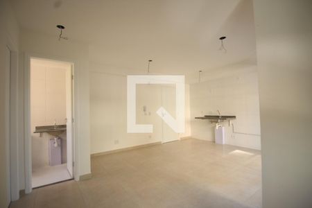 Sala/ Cozinha de kitnet/studio à venda com 1 quarto, 38m² em Jardim Ampliação, São Paulo