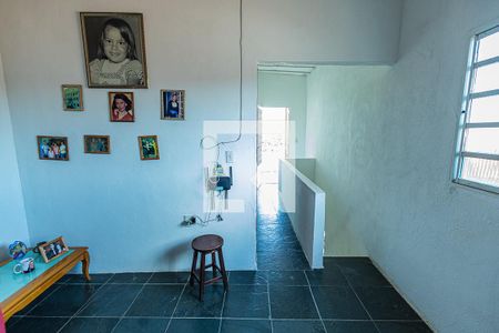 Sala / 2º andar de casa à venda com 3 quartos, 170m² em Jaqueline, Belo Horizonte