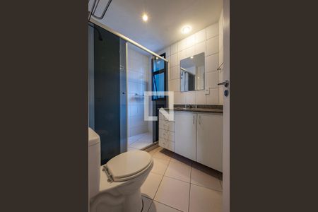 Suíte - Banheiro de apartamento para alugar com 2 quartos, 70m² em Cerqueira César, São Paulo