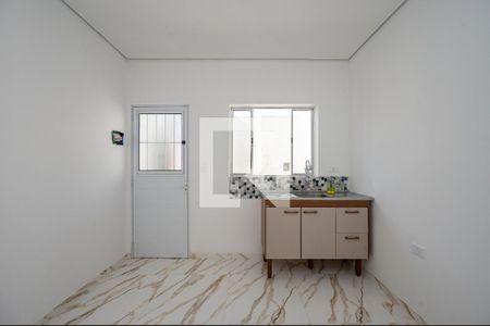Sala/Cozinha de casa para alugar com 1 quarto, 21m² em Jardim Oriental, São Paulo