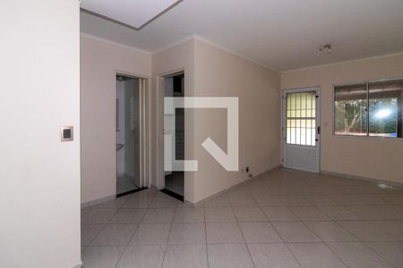 Sala de casa para alugar com 2 quartos, 70m² em Granja Viana, Cotia