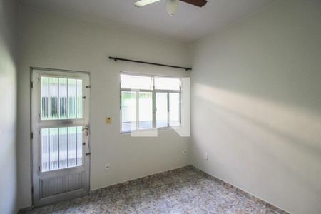 Sala de casa para alugar com 3 quartos, 46m² em Centro, Nilópolis