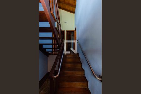 Escada de casa à venda com 3 quartos, 230m² em Luxemburgo, Belo Horizonte