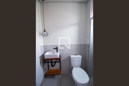 Banheiro de kitnet/studio para alugar com 1 quarto, 21m² em Vila Haro, Sorocaba