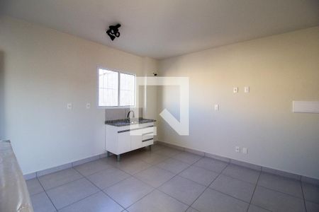 Cozinha de kitnet/studio para alugar com 1 quarto, 28m² em Vila Haro, Sorocaba