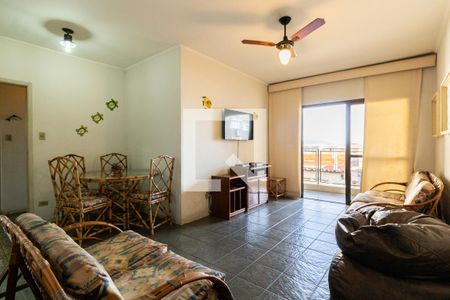 Sala de apartamento para alugar com 2 quartos, 69m² em Jardim Las Palmas, Guarujá
