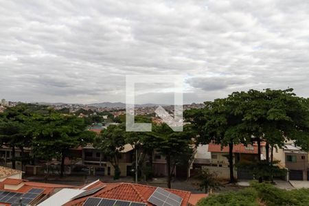 Vista da sala  de apartamento à venda com 2 quartos, 52m² em Serrano, Belo Horizonte
