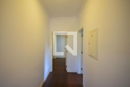 Corredor 2 de casa de condomínio à venda com 3 quartos, 450m² em Fazenda Morumbi, São Paulo