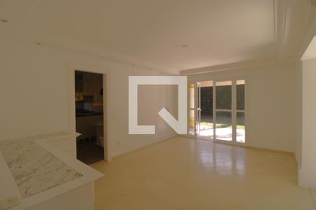 Sala 2 de casa de condomínio à venda com 4 quartos, 300m² em Jardim Santa Helena, São Paulo