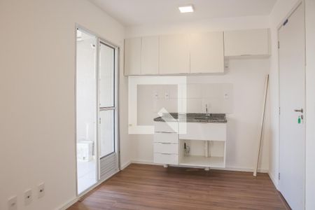 Sala e Cozinha de apartamento para alugar com 1 quarto, 31m² em Água Branca, São Paulo