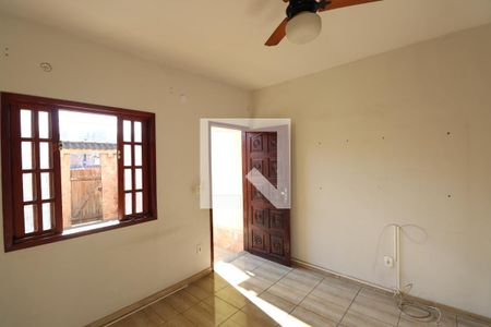 Sala de casa para alugar com 2 quartos, 70m² em Mutuapira, São Gonçalo
