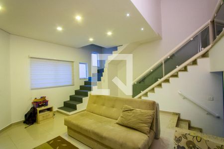 Sala de casa para alugar com 4 quartos, 203m² em Vila Floresta, Santo André