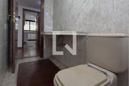 Lavabo de apartamento para alugar com 3 quartos, 150m² em Aparecida, Santos