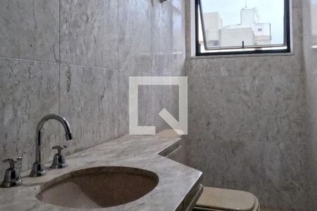 Lavabo de apartamento para alugar com 3 quartos, 150m² em Aparecida, Santos