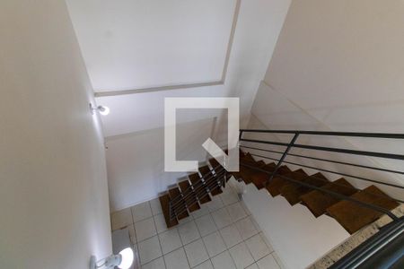 Escada de apartamento para alugar com 1 quarto, 72m² em Icaraí, Niterói