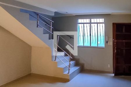 Sala de casa à venda com 3 quartos, 75m² em João Pinheiro, Belo Horizonte