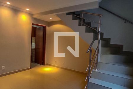 Casa à venda com 2 quartos, 75m² em João Pinheiro, Belo Horizonte
