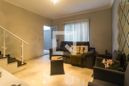 Sala de casa de condomínio para alugar com 2 quartos, 82m² em Jardim Layr, Mogi das Cruzes