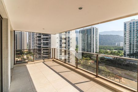 Varanda de apartamento à venda com 4 quartos, 160m² em Barra da Tijuca, Rio de Janeiro