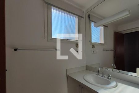 Banheiro Suíte de apartamento à venda com 3 quartos, 109m² em Centro, Campinas