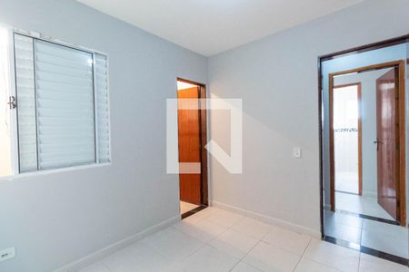 Quarto Suíte 1 de casa de condomínio para alugar com 2 quartos, 80m² em Vila Ré, São Paulo