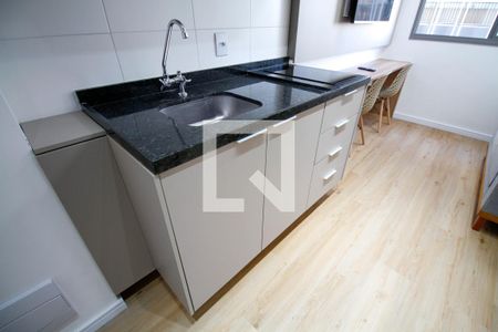 Sala/Cozinha de kitnet/studio para alugar com 1 quarto, 24m² em Pinheiros, São Paulo