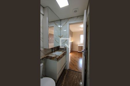 Apartamento à venda com 83m², 3 quartos e 2 vagas Apartamento à venda com 83m², 3 quartos e 2 vagasBanheiro da Suíte