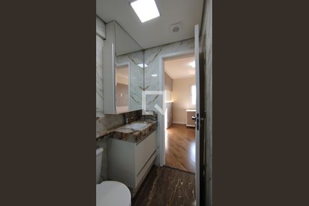 Apartamento à venda com 83m², 3 quartos e 2 vagas Apartamento à venda com 83m², 3 quartos e 2 vagasBanheiro da Suíte