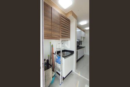 Apartamento à venda com 83m², 3 quartos e 2 vagas Apartamento à venda com 83m², 3 quartos e 2 vagasÁrea de Serviço