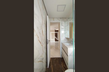 Apartamento à venda com 83m², 3 quartos e 2 vagas Apartamento à venda com 83m², 3 quartos e 2 vagasBanheiro