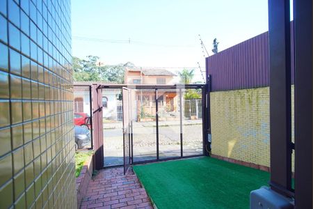 Sala 1 - Vista de casa à venda com 5 quartos, 330m² em Jardim São Pedro, Porto Alegre