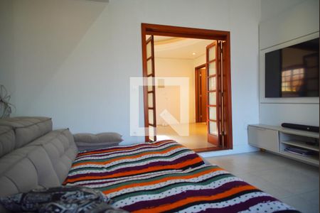 Sala 1 de casa para alugar com 5 quartos, 330m² em Jardim São Pedro, Porto Alegre