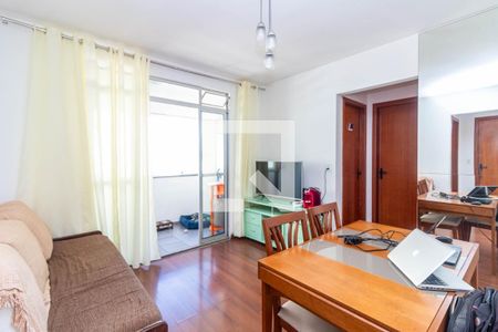 Apartamento à venda com 2 quartos, 60m² em Sagrada Família, Belo Horizonte