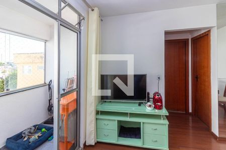 Sala de apartamento à venda com 2 quartos, 60m² em Sagrada Família, Belo Horizonte