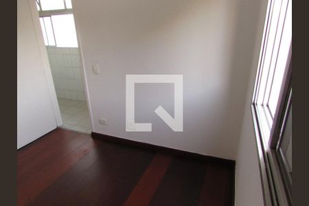 Quarto 3 de apartamento para alugar com 3 quartos, 75m² em Vila Suzana, São Paulo