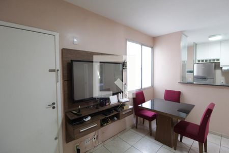 Sala de apartamento para alugar com 2 quartos, 49m² em Chácaras Tubalina E Quartel, Uberlândia