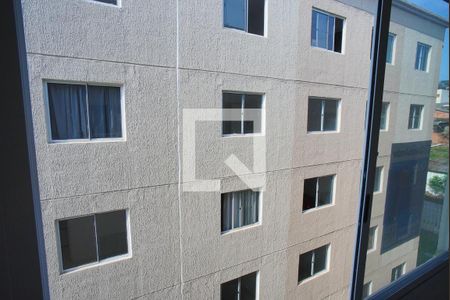 Sala - Vista de apartamento para alugar com 2 quartos, 41m² em Jardim Carvalho, Porto Alegre