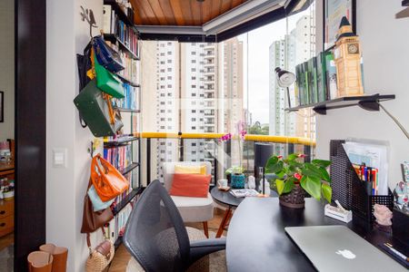 Apartamento à venda com 132m², 3 quartos e 4 vagas Apartamento à venda com 132m², 3 quartos e 4 vagasQuarto 2