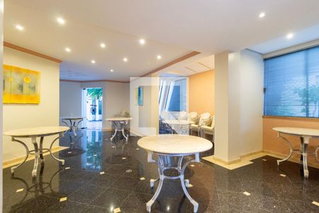 Apartamento à venda com 132m², 3 quartos e 4 vagas Apartamento à venda com 132m², 3 quartos e 4 vagasÁrea comum - Salão de festas