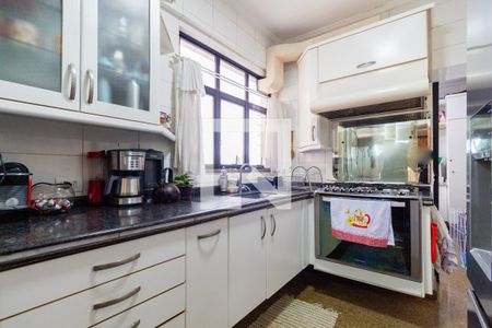 Apartamento à venda com 132m², 3 quartos e 4 vagas Apartamento à venda com 132m², 3 quartos e 4 vagasCozinha