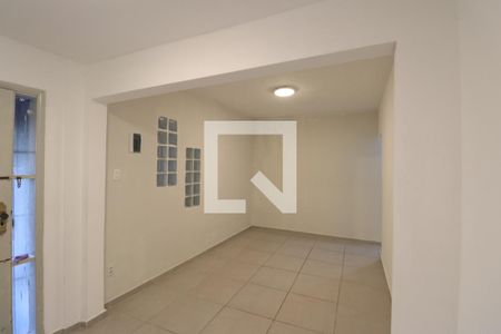 Sala de casa para alugar com 2 quartos, 72m² em Porto Velho, São Gonçalo