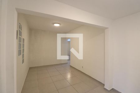 Sala de casa para alugar com 2 quartos, 72m² em Porto Velho, São Gonçalo