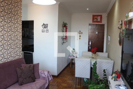 Sala de apartamento à venda com 3 quartos, 80m² em Vera Cruz, Contagem