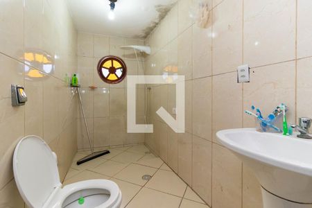 Banheiro da Suíte de casa para alugar com 3 quartos, 195m² em Parque Guarani, São Paulo